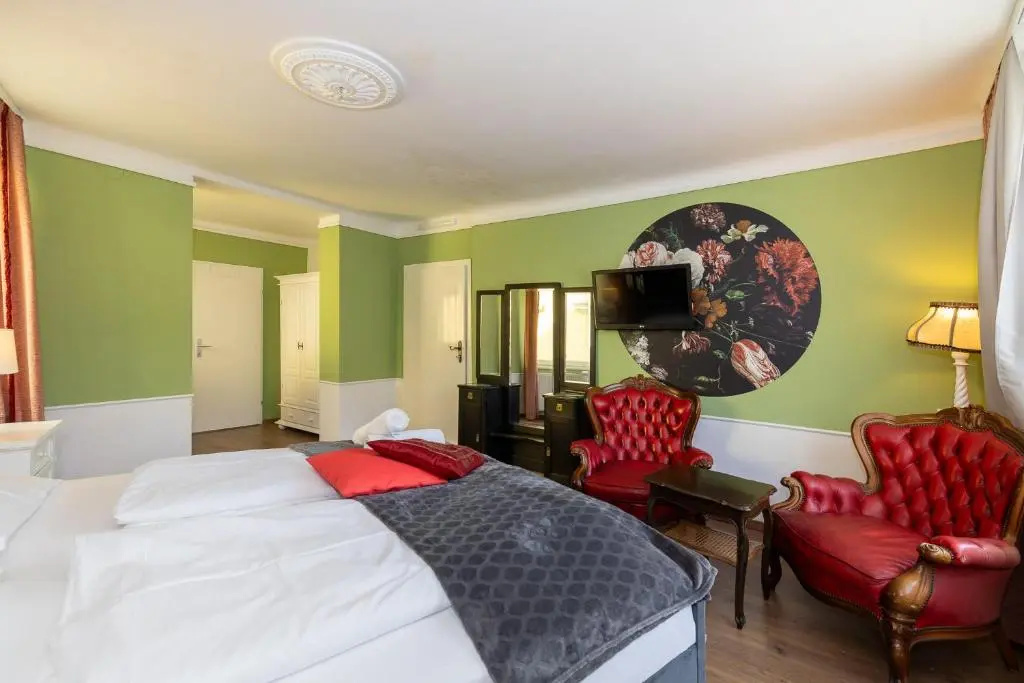 Corso, Zimmer & Cafe, Hotel Garni