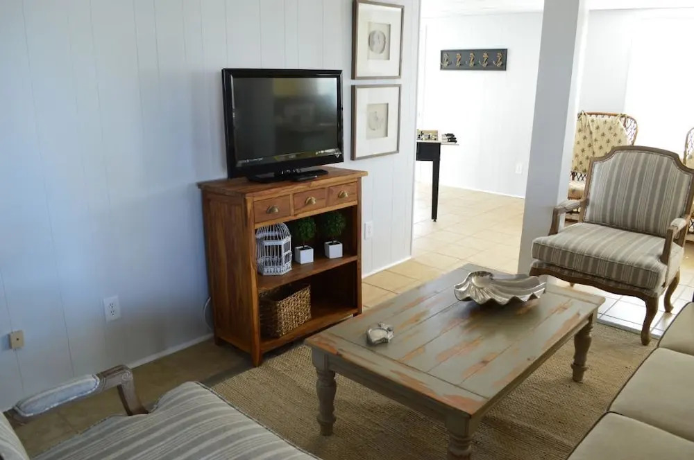 McDiarmid - 6 Br Home