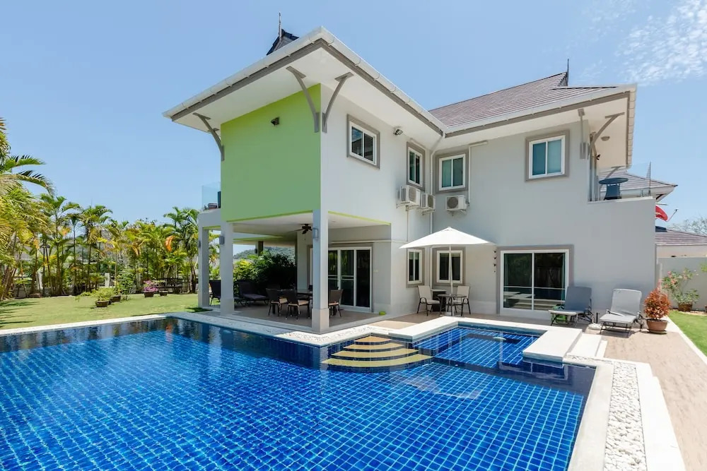 3 Bedroom Pool Villa With Amazing Views TH2