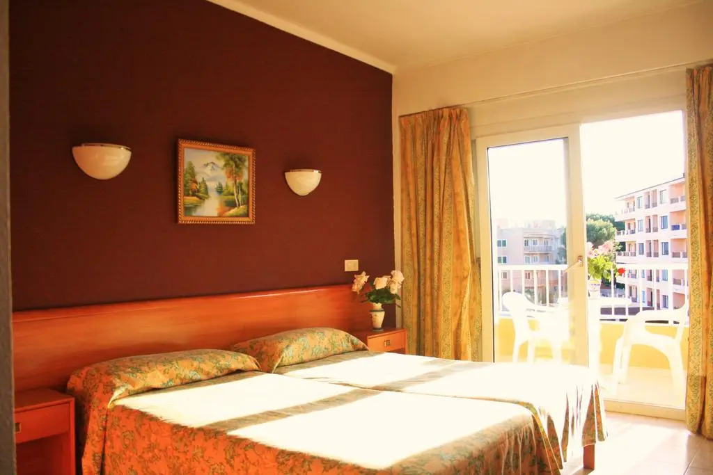 Hostal Alzina
