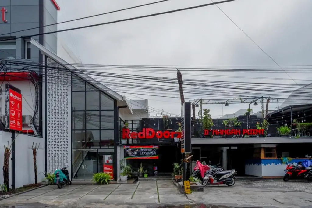 RedDoorz @ Demangan Sari Residence