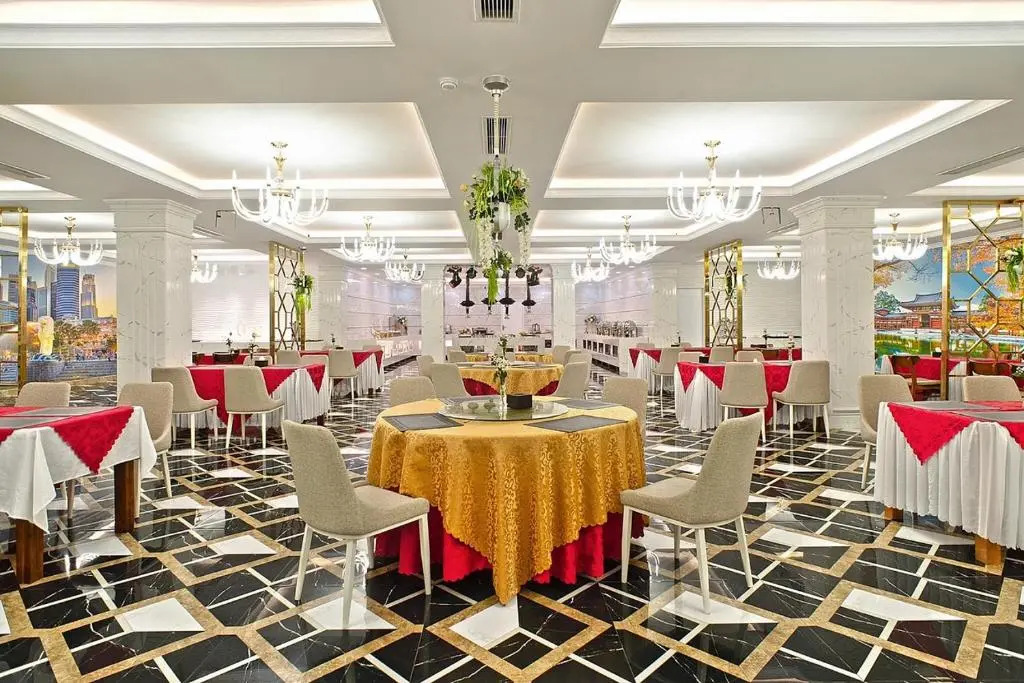 Canh Hung Palace
