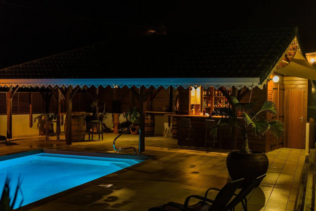 Makare Lagoon Club