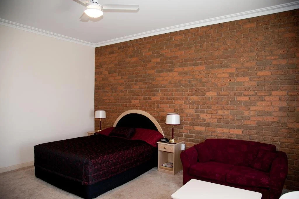 Charles sturt motor inn