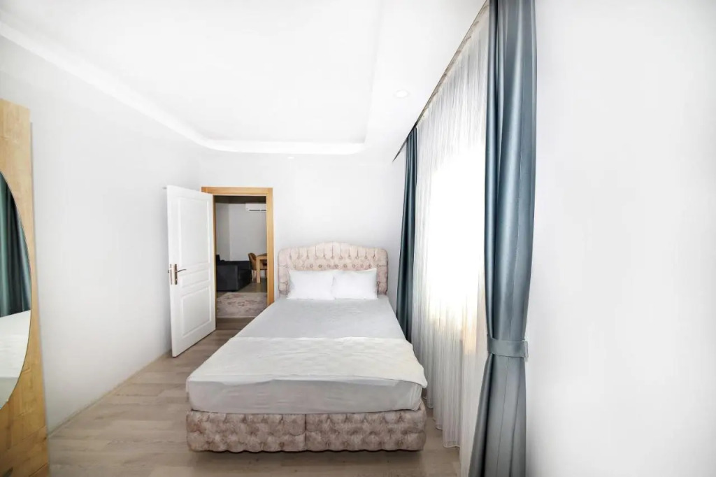 Adam Apart Hotel 2