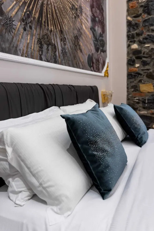 Queen Cattleya Suite