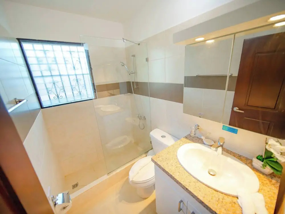 Cozy 7BR Villa BIG Pool Close to Beach