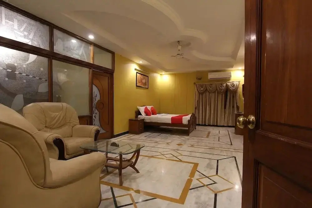 Hotel Kubera Palace by OYO Rooms