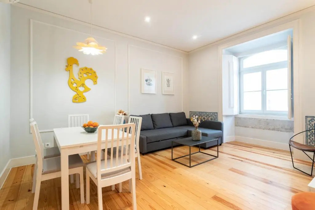 Baixa Cozy 2BR with AC - by LU Holidays