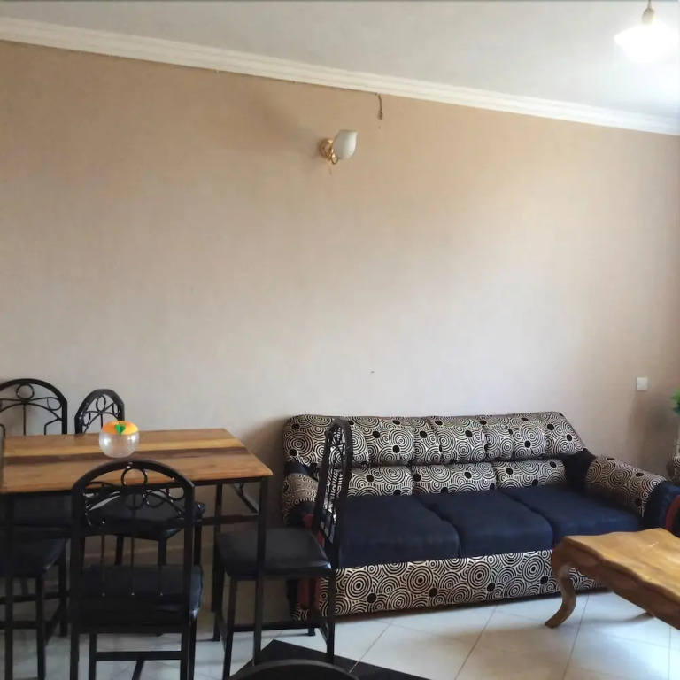 Anmut Hostel
