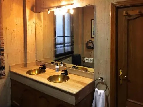 BOOKINGHAM ★Apartaments & Suites
