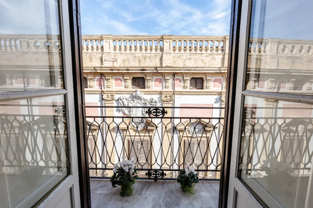 Sant'Elia Prestige Apartment with balcony
