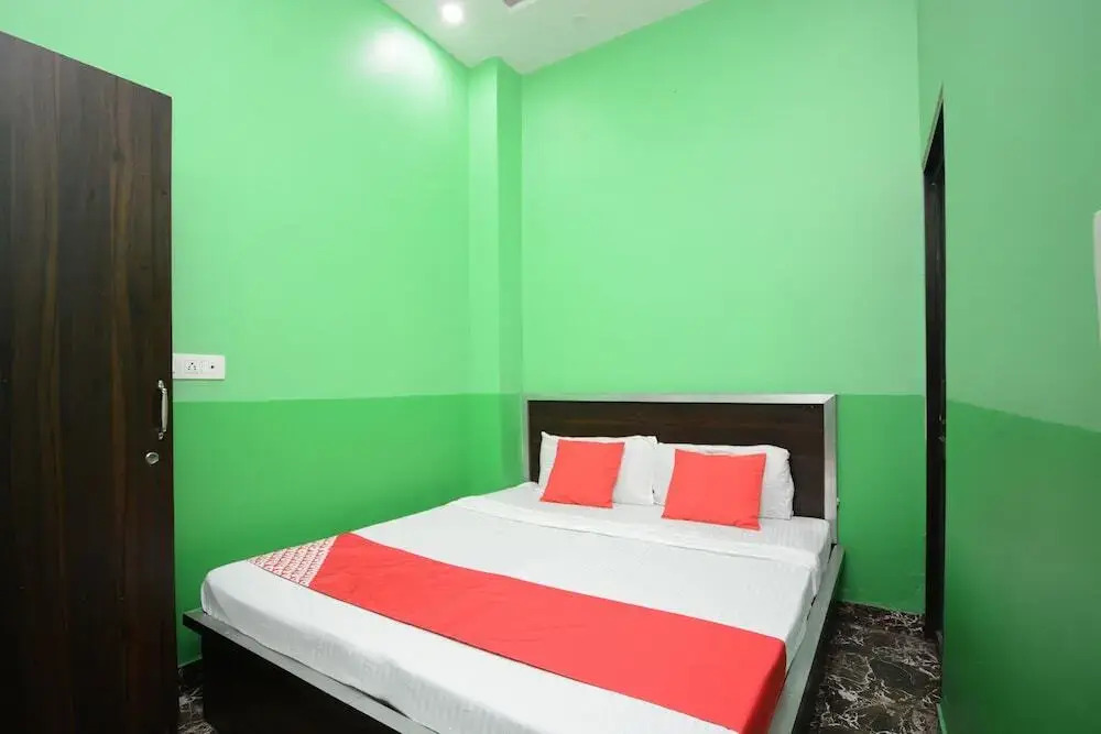 Hotel Indian Ldh By OYO Rooms