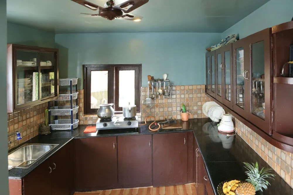 Sreekrishna Houseboat