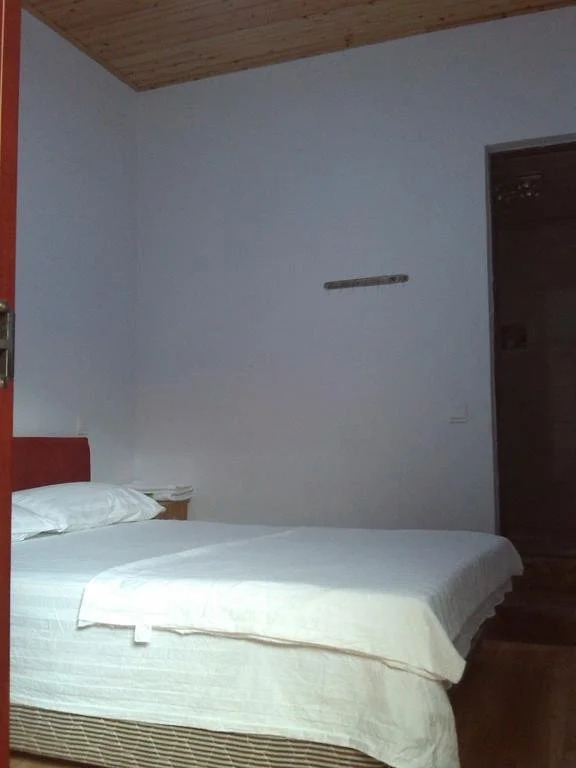 Xinglong Inn