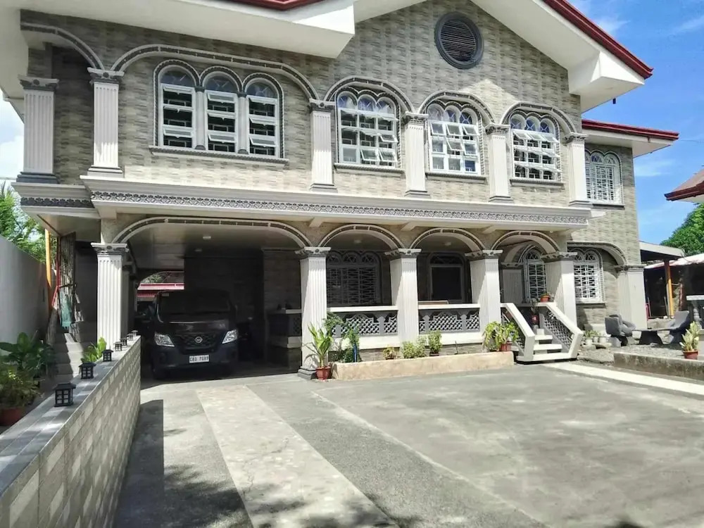 Topaz Bed & Breakfast Hotel