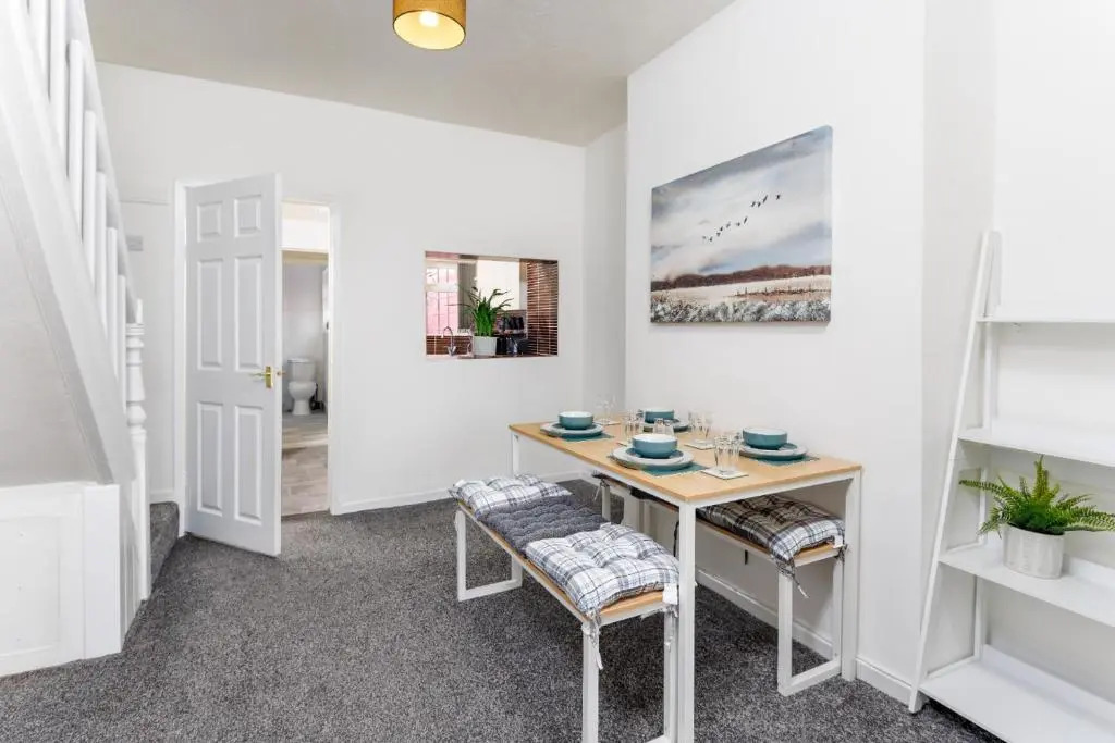 Air Host and Stay - Grafton House amazing view sleeps 6 free parking