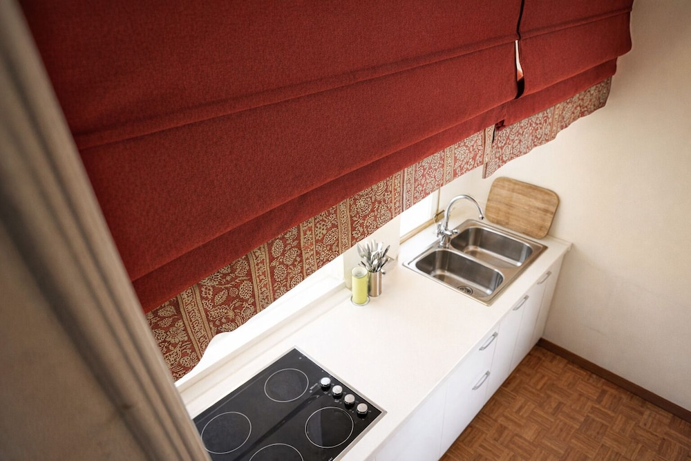 dHomes Apartments and Rooms - Galleria Gold, balcony