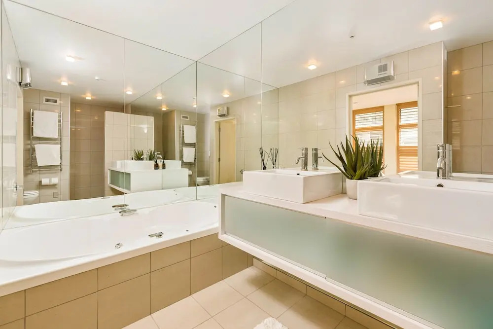 Ardmore Street Luxury Apartment
