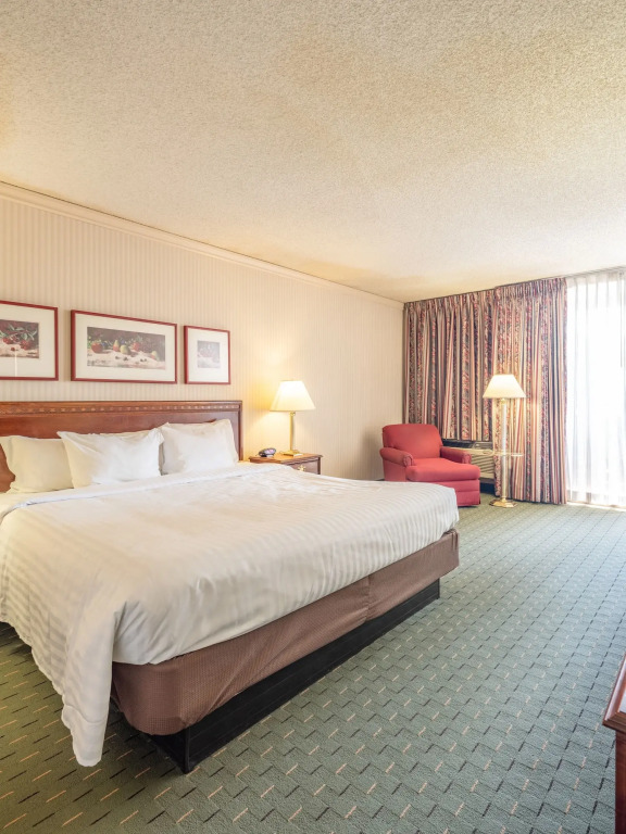 University Place Hotel and Conference Center
