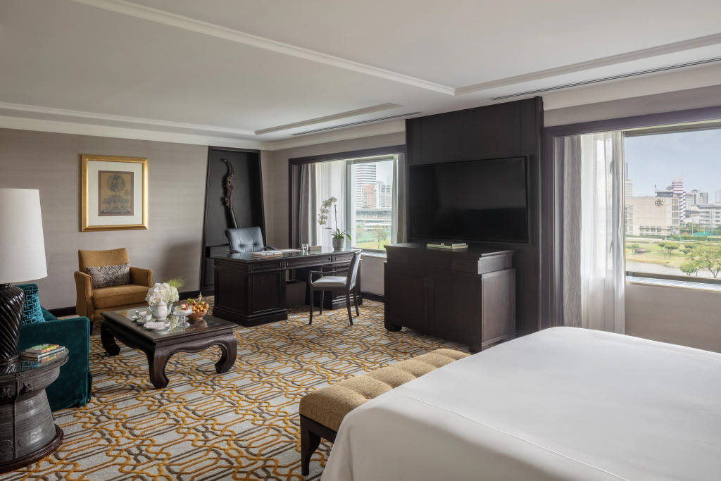 Anantara Siam Bangkok Hotel