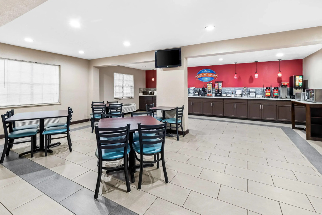 Baymont by Wyndham Port Arthur - Groves Area
