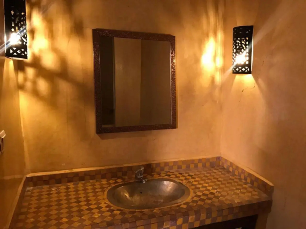Safran flat with 2 large terraces Central Location