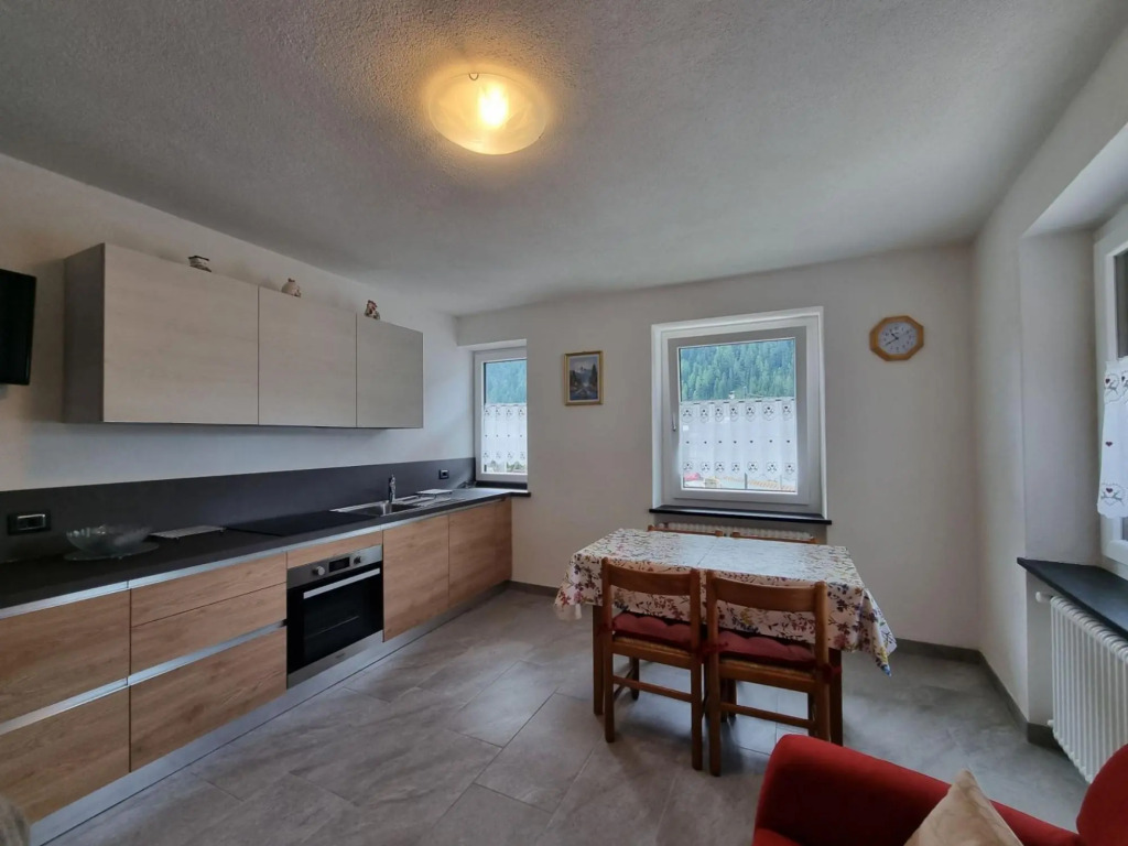 Adriana - -424 Adriana