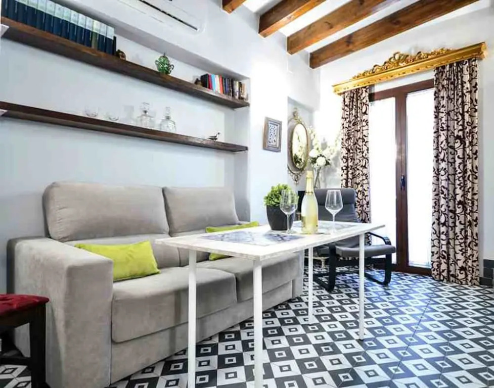 Casa Alfalfa - 2 Bedrooms, Solarium, Private Terrace and Parking