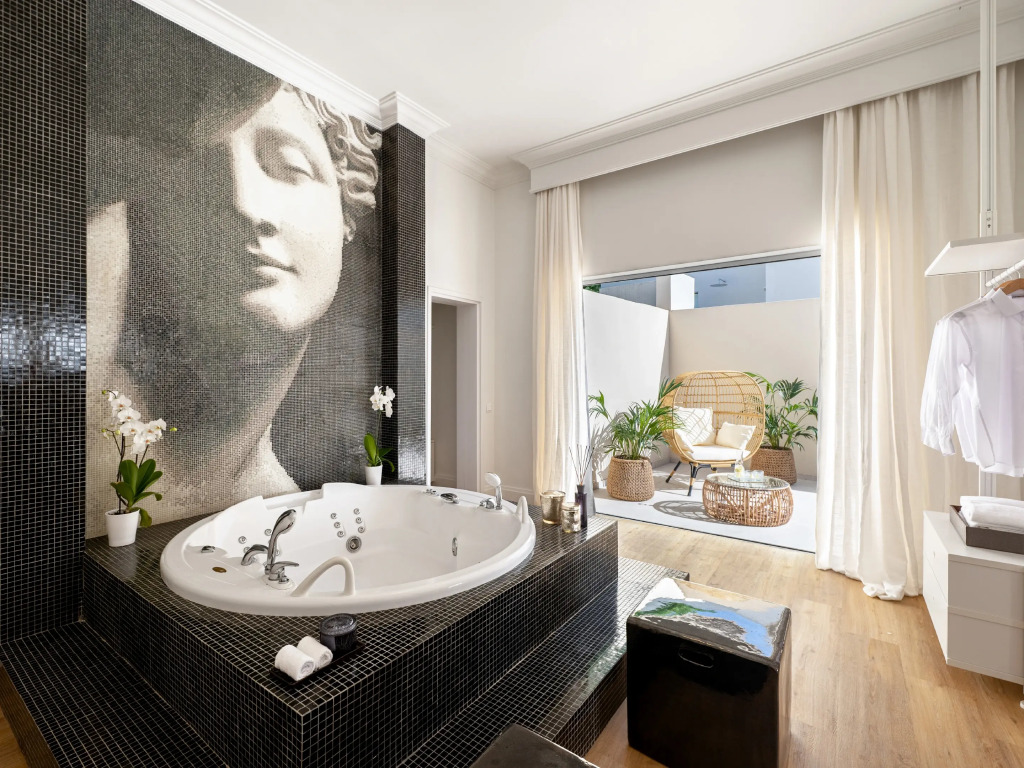 Mandola Rosa, A Resort to Live