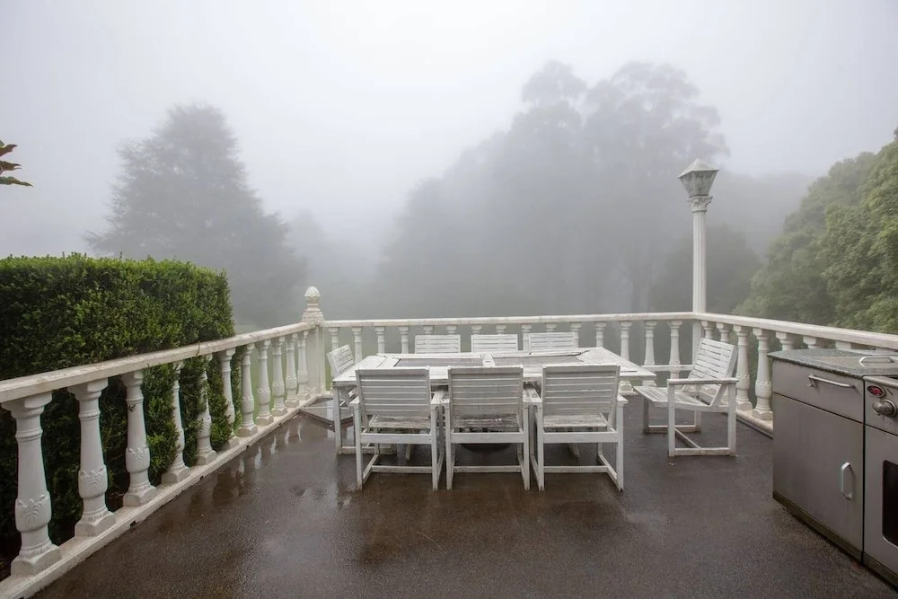 Classic 5 Beds Mt Dandenong Resort