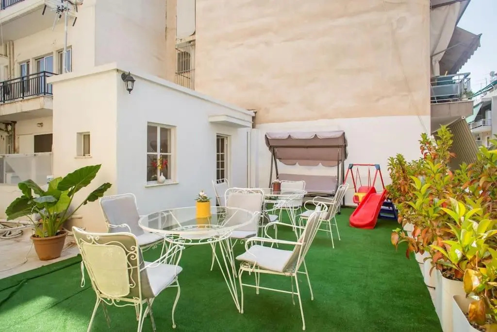 Splendid Full 5BDR/3bath/2kitchens Mansion in ATH