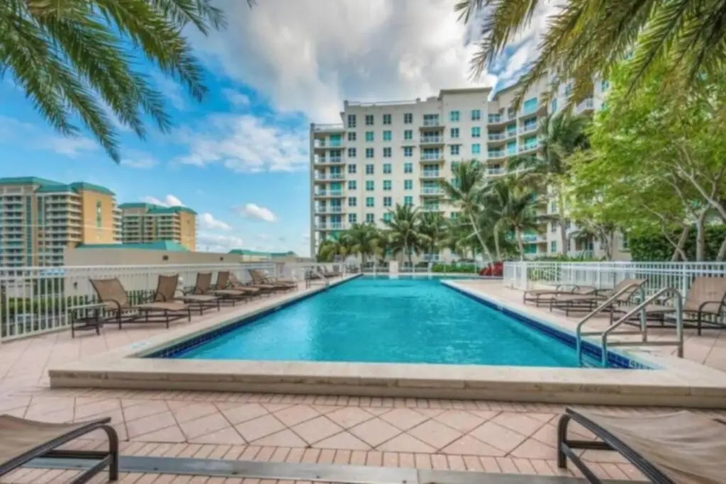 New Apartment in Casa Costa Luxury Condo Beach Pass Included