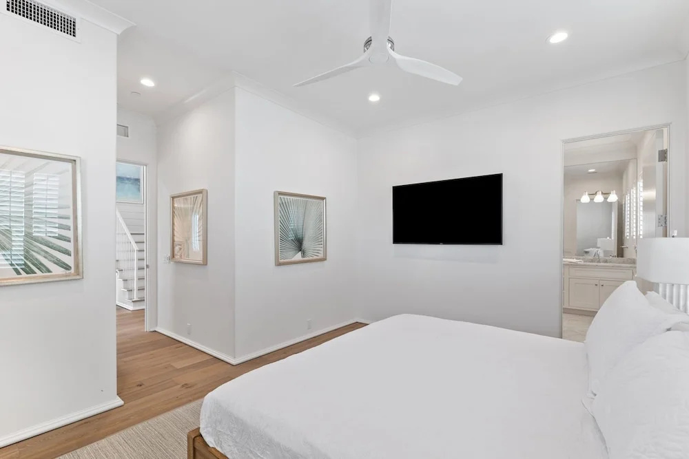 Gulf Front Luxurious Home With Private Pool And Beach Access 6 Bedroom Home by RedAwning