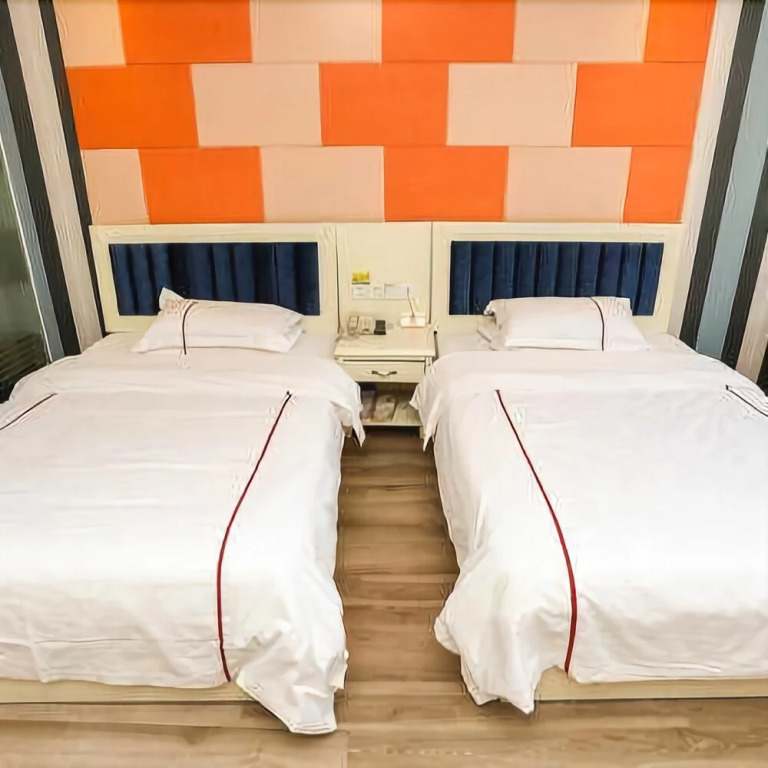 Super 8 Hotel