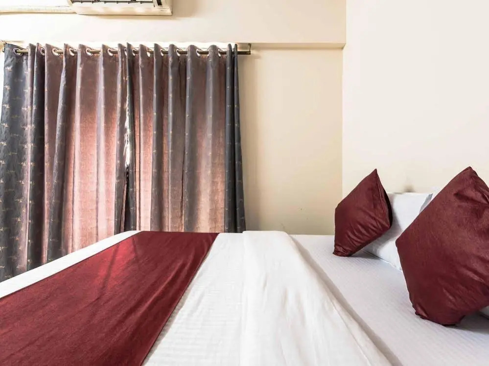 OYO Apartments BKC Kalanagar