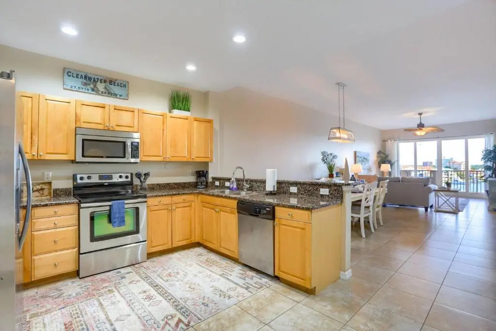 506 Harborview Grande