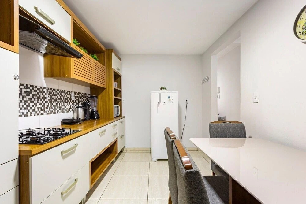 Ap 2 Qts com suíte  Garagem e Elevador