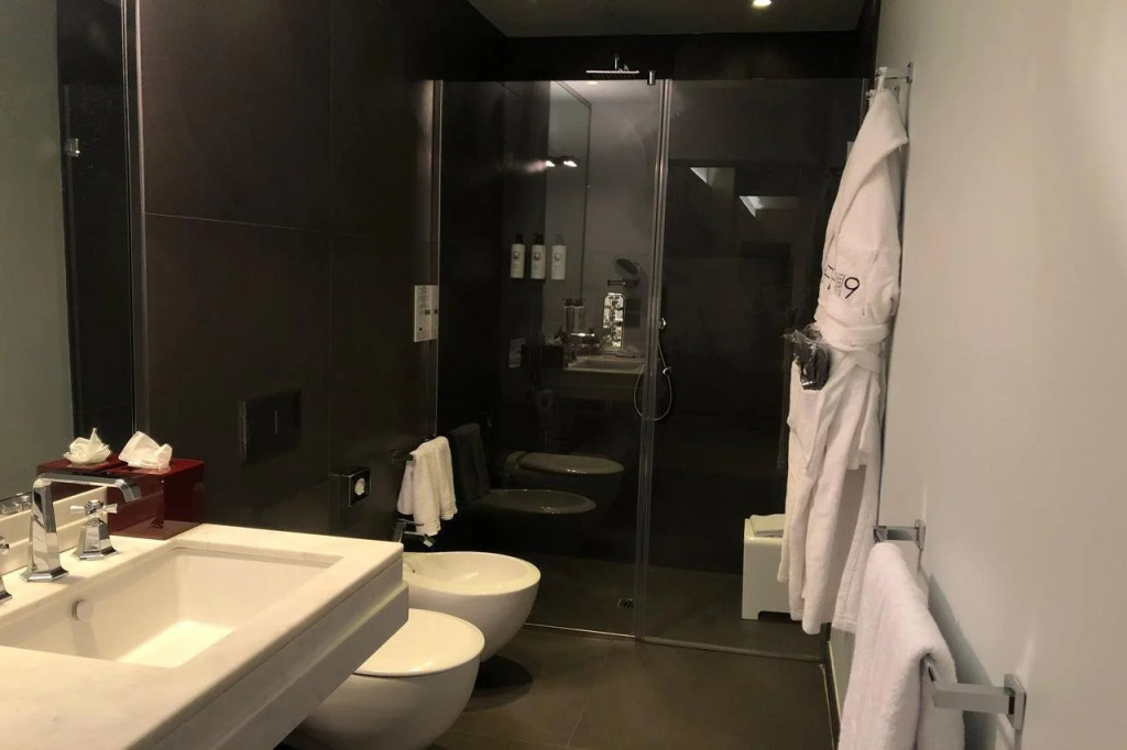 Hotel Number Nine