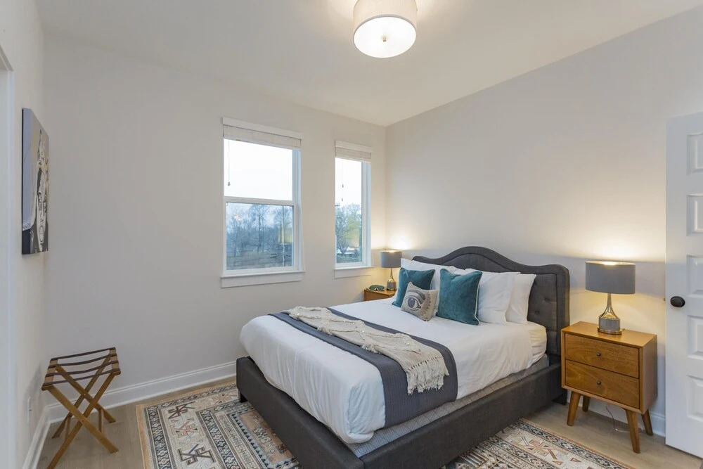 Bachelor/ette Buy 3 Nights get 4th Free Near Downtown Prn1
