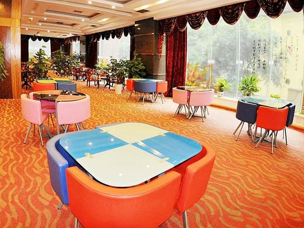 Huasheng Business Hotel