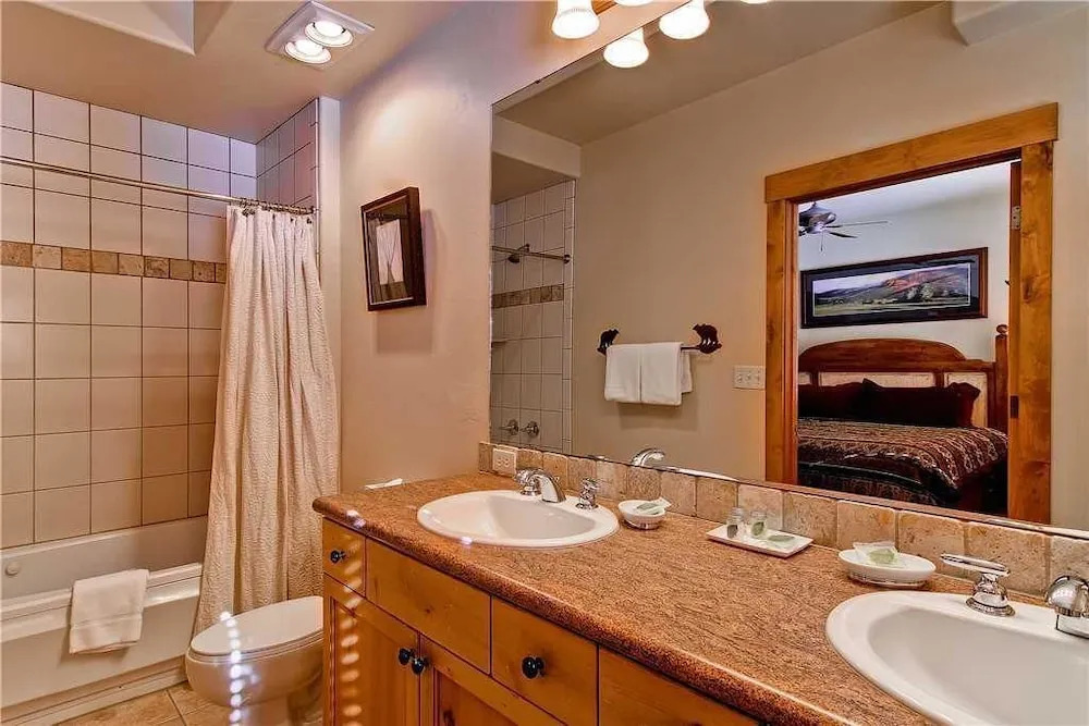 2204 Timberline Lodge, Trappeur's Crossing Apartment 2