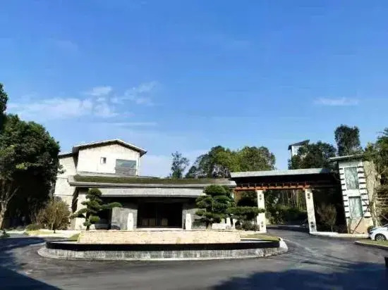 Qi Ming Xing Hot Spring Hotel