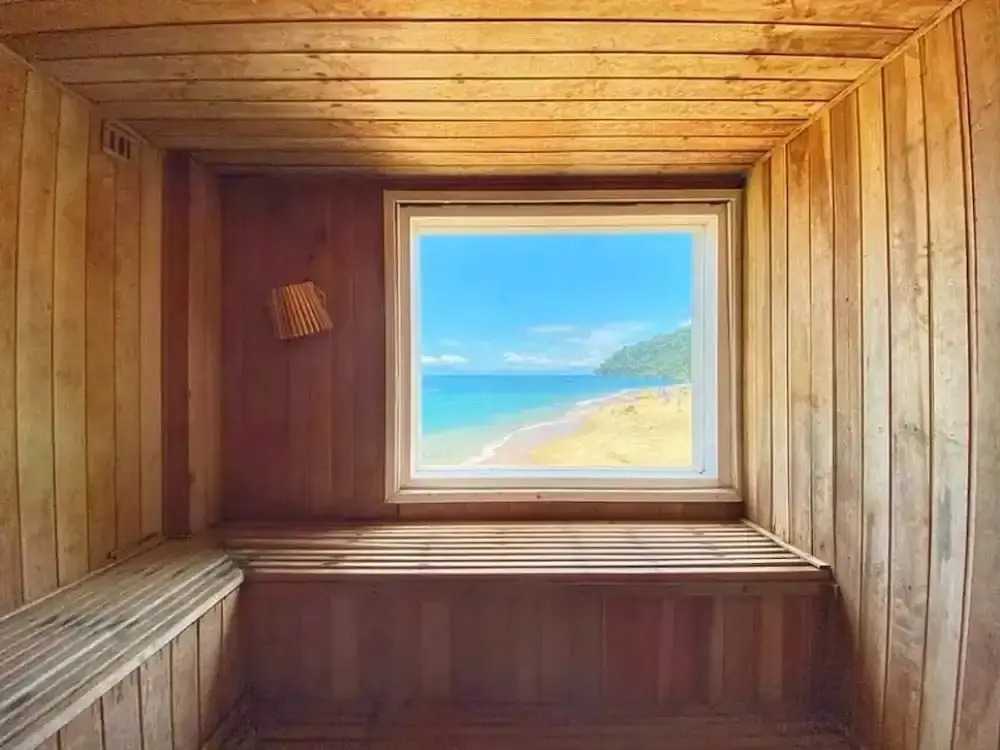 Red Beach Mansion