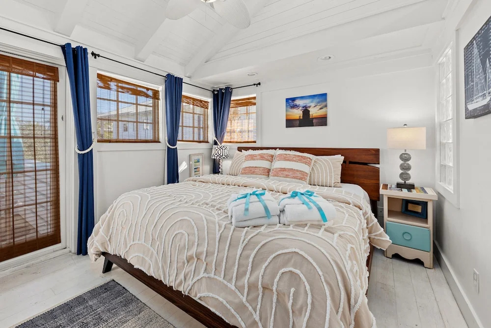 Quaint 2BR/25BA Cottage Nestled Between 30A & Panama City Beach! Sleeps 6