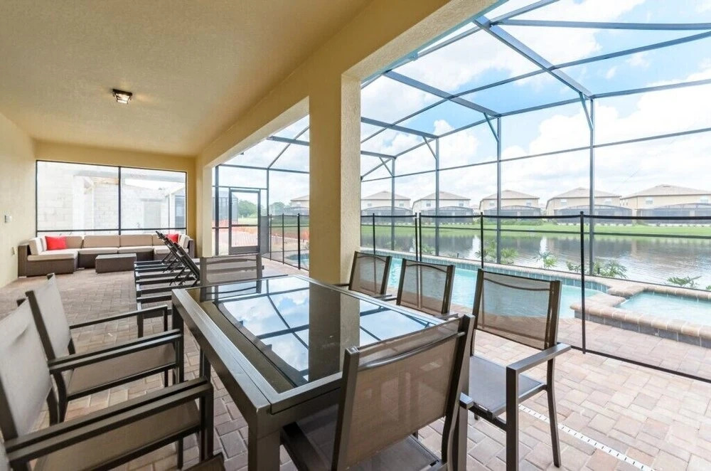 H8811 Ultimate 9br/6ba Lake View Resort 9 Bedroom Villa