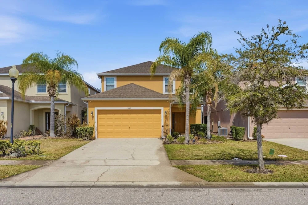 Luxurious 5-bedroom House With Pool Near Disney World - Perfect for Your Family 2613
