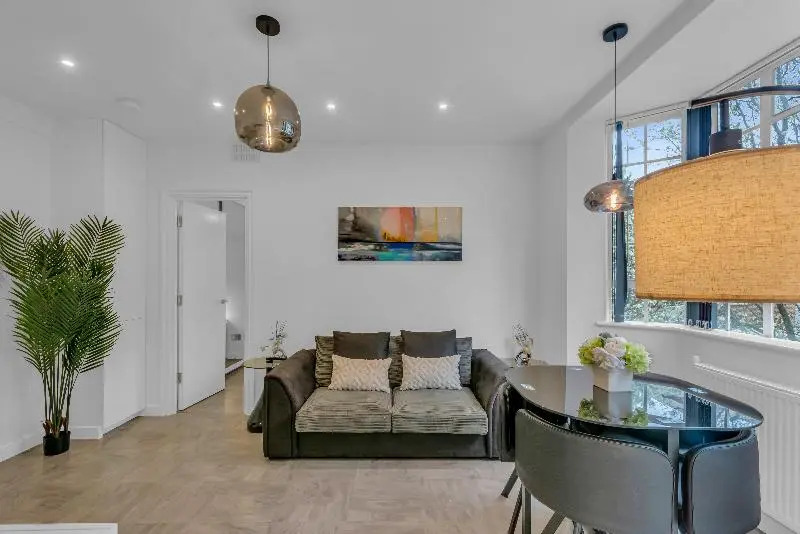 Contemporary Apartments Chelsea