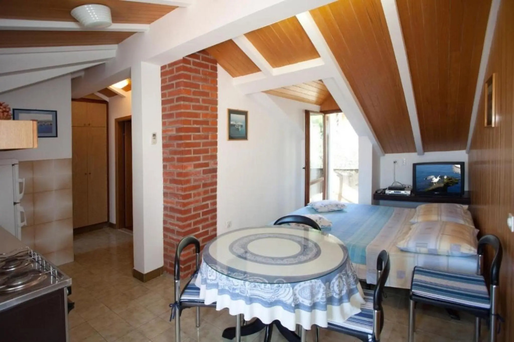 Damir - 80 m From Beach - A2