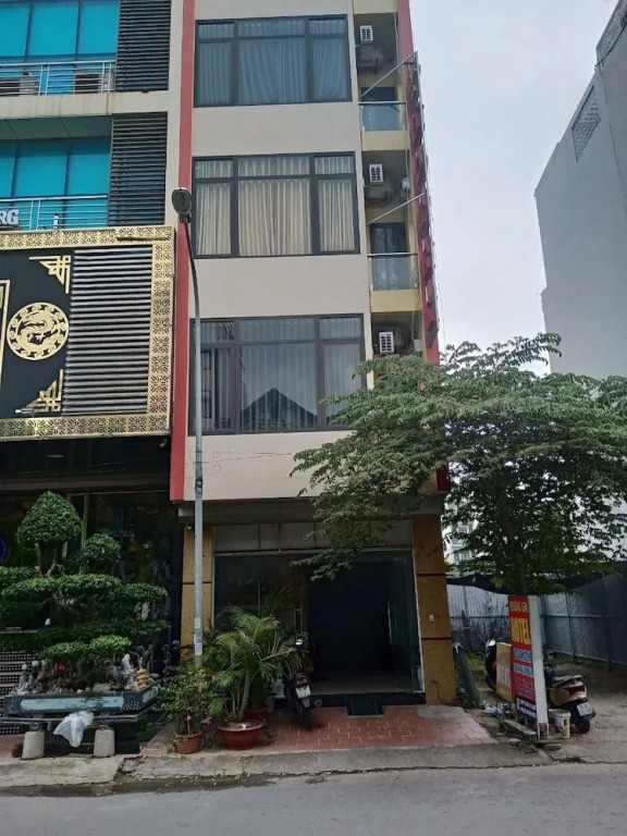 Nha Nghi Hoang Gia